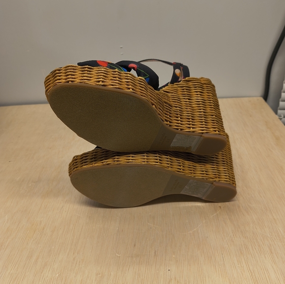 Kate Spade Anita Cherry Wicker Wedge Sandals Size 8B - Picture 8 of 9